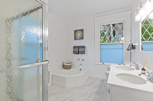 365 Elm Rd, Briarcliff NY  10510-2207 exterior