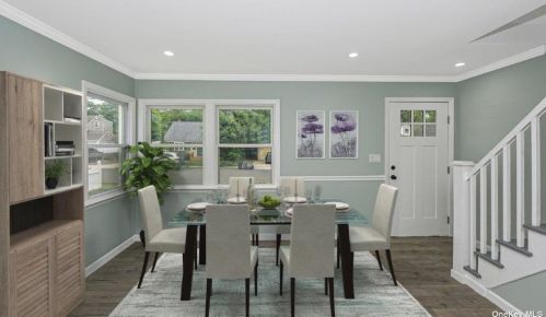 33 Smith St, Amityville NY  11701-1737 exterior