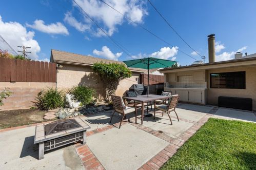 4425 Walnut Ave, Long Beach CA  90807-2524 exterior