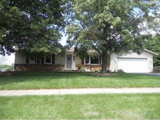 9500 Yosemite Rd, Minneapolis, MN 55437-1924