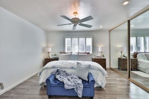 16670 Bernardo Oaks Dr, San Diego CA  92128-2837 exterior