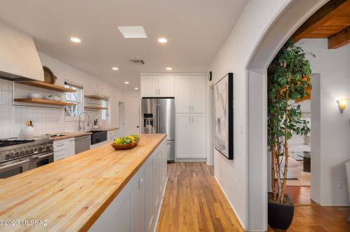 2434 8th St, Tucson AZ  85719-5623 exterior