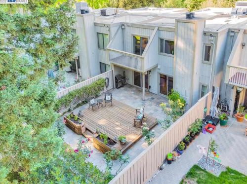 5230 Riverdale Ct, Pleasanton CA  94588-3759 exterior