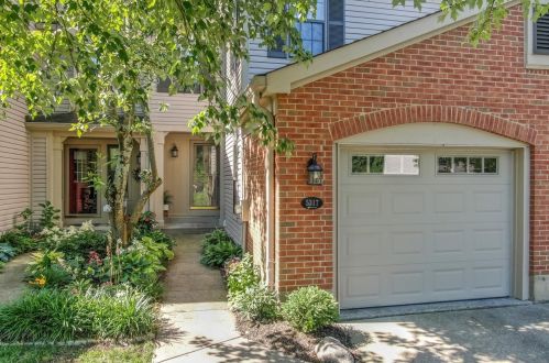 5317 Barony Pl, Cincinnati, OH 45241-6031