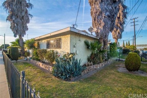 1421 Willowbrook Ave, Compton, CA 90220-4923