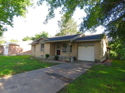 1411 Williamsburg Rd, Greenville, TX 75401-2247