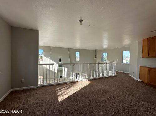 1410 Mesa View Ln, Santa Maria CA  93454-2573 exterior