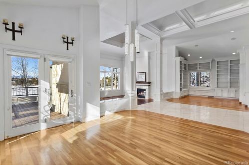 93 Glenmoor Dr, Englewood CO 80113-7117 exterior