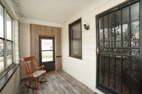 333 Bradley Ave, Cincinnati, OH 45215-4706