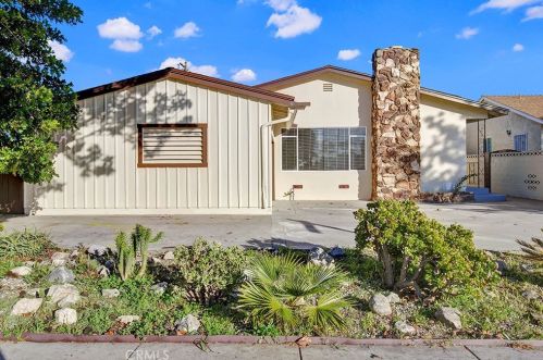 5842 Woodruff Ave, Lakewood CA  90713-1528 exterior