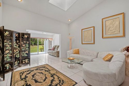 7617 Is Breeze Ter, Boynton Beach FL  33437-5403 exterior