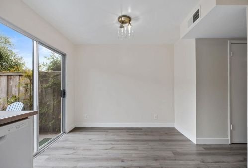 1199 Oddstad Blvd, Pacifica CA  94044-3850 exterior