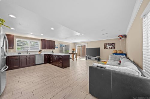 7891 Railroad Ave, Riverside CA  92504-4139 exterior