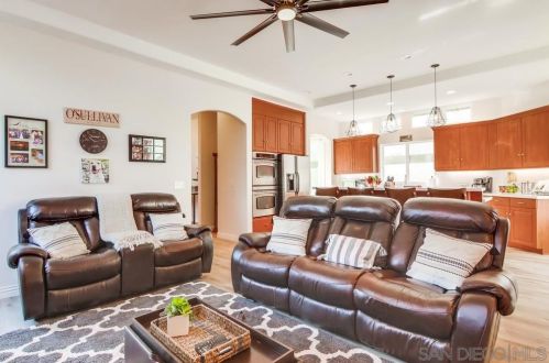 3160 Goldfinch St, San Diego CA 92103-2965 exterior