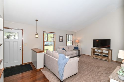 14405 Butternut Trl, Waukesha, WI 53151-5207