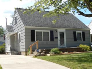3467 Norwood St, Columbus, OH 43224-3421