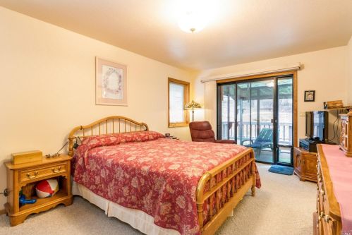 27421 Ridge Rd, Willits CA  95490-8985 exterior