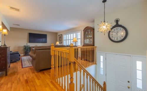 3 Harriman Ct, Garnerville NY  10923-1334 exterior
