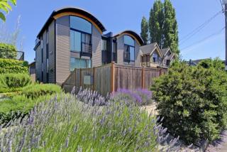 3048 21st Ave, Seattle, WA 98199-2913
