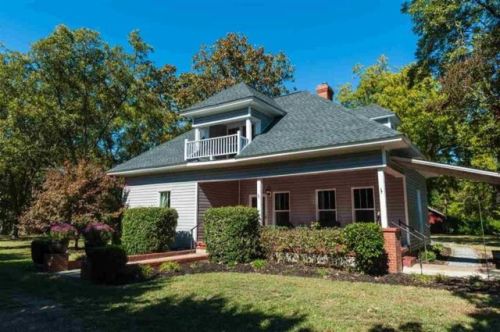 208 Oconee St, Chesnee, SC 29323-1027