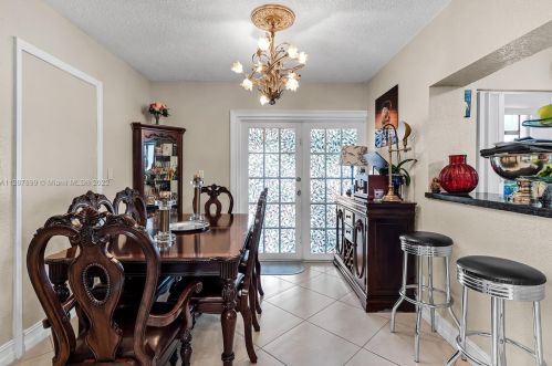 2637 9th Ct, Hialeah FL  33010-1223 exterior