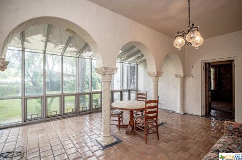 501 Vine St, Victoria TX exterior