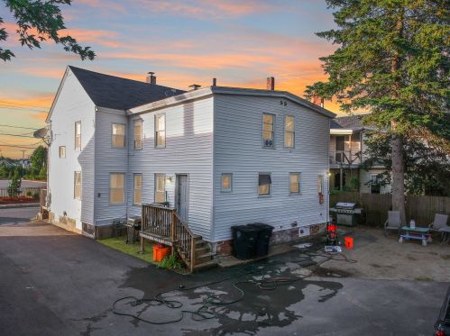 31 Bowers St, Nashua NH  03060-3903 exterior