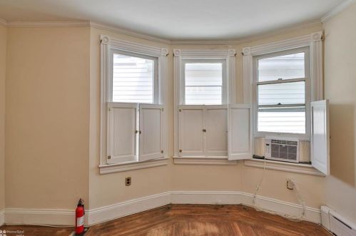 1814 Washington Blvd, Easton PA  18042-4633 exterior