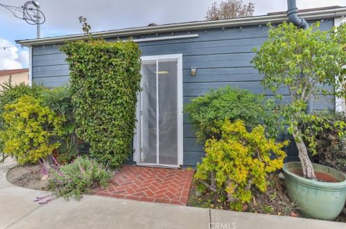 609 31st St, Long Beach CA  90806-1330 exterior