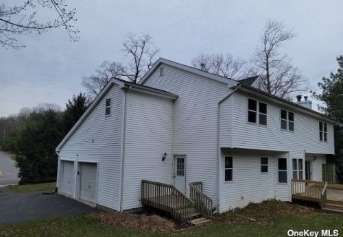 111 Crystal Brk Holw Rd, Mount Sinai NY  11766-2024 exterior