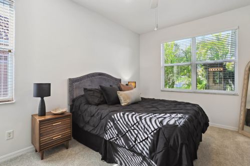 899 Sarria Ct, Fort Pierce FL  34986-1700 exterior