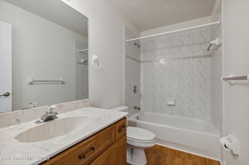 222 Summers Creek Dr, Merritt Island FL  32952-2684 exterior