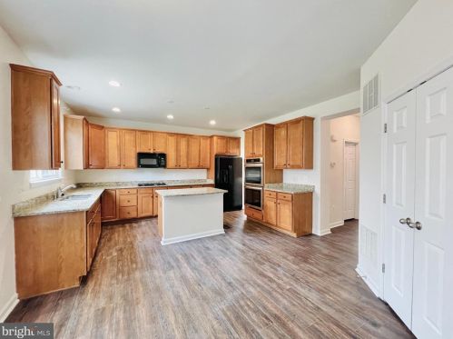 38 Carriage Hill Dr, Fredericksburg VA  22405-5625 exterior