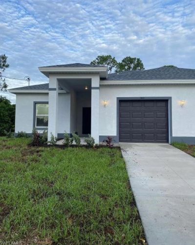 212 Homer Ave, Lehigh Acres, FL 33973-1622