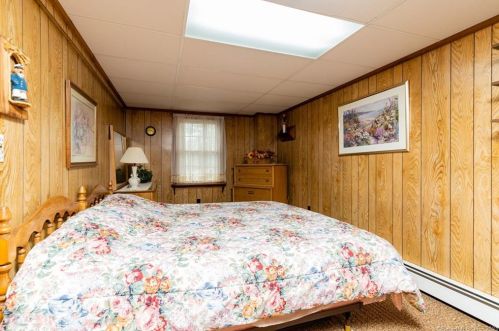 63 Red Oak Hill Rd, Farmington CT  06032-2201 exterior