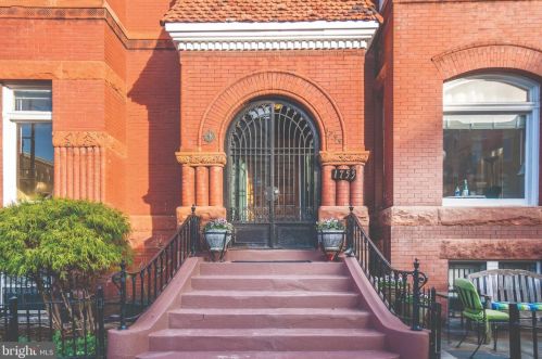 1755 18th St, Washington, DC 20009-6112