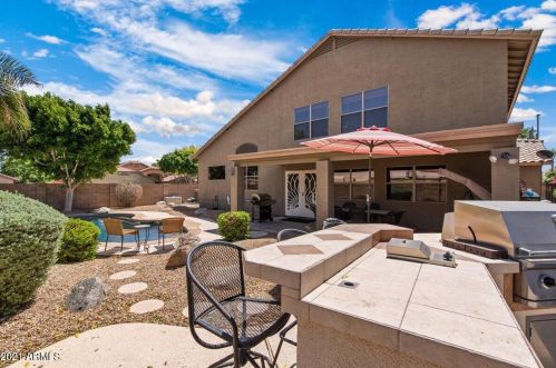 1394 Toledo St, Gilbert AZ  85295-5505 exterior