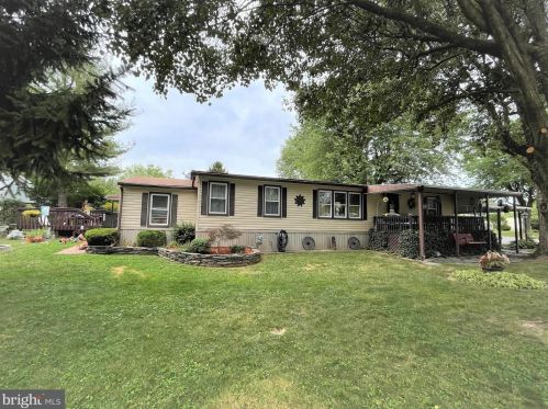 300 Landola Ave, Mount Wolf, PA 17347-8700