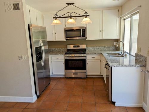 2336 Fallingleaf Rd, Oceanside CA  92056-3532 exterior