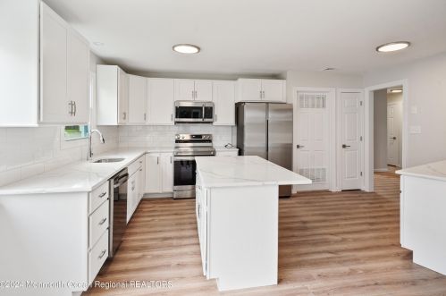 63 Central Blvd, Bricktown, NJ 08724-2451
