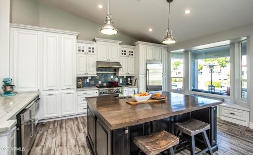1820 Monarch Bay Dr, Gilbert, AZ 85234-2712