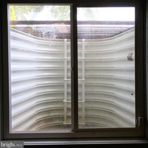 5 Middleton Dr, Trenton NJ exterior