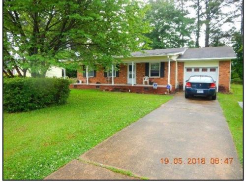 2528 Country Club Rd, Jacksonville, NC 28546-8000
