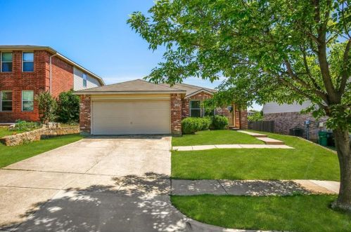 3230 Clydesdale Dr, Denton, TX 76210-0245