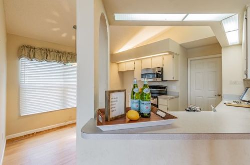 742 Lighthouse Dr, Tarpon Springs FL exterior