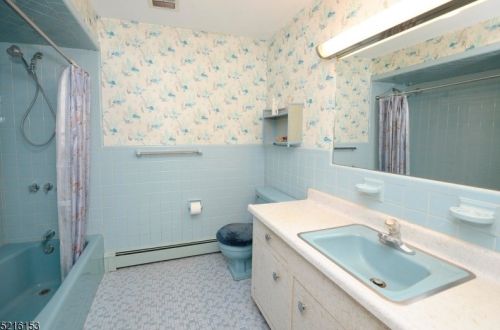 683 Squaw Brook Rd, Paterson NJ  07508-3004 exterior