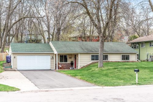 4377 Bambi Ln, Saint Paul, MN 55110-7636