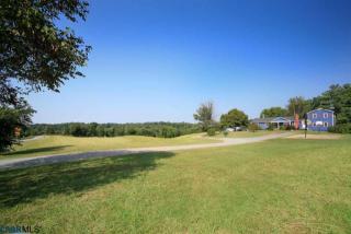 1481 Antioch Rd, Scottsville, VA 24590-3519