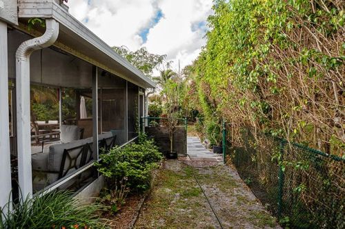 4836 Lee Rd, Delray Beach FL  33445-3287 exterior