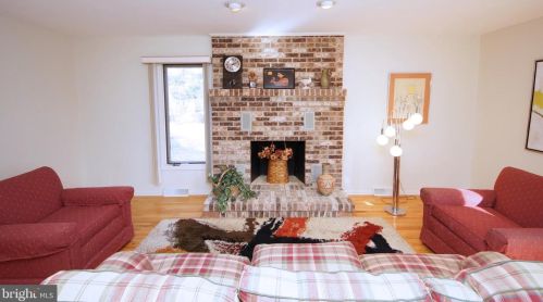 45 Laurel Wood Dr, Trenton NJ 08648 exterior